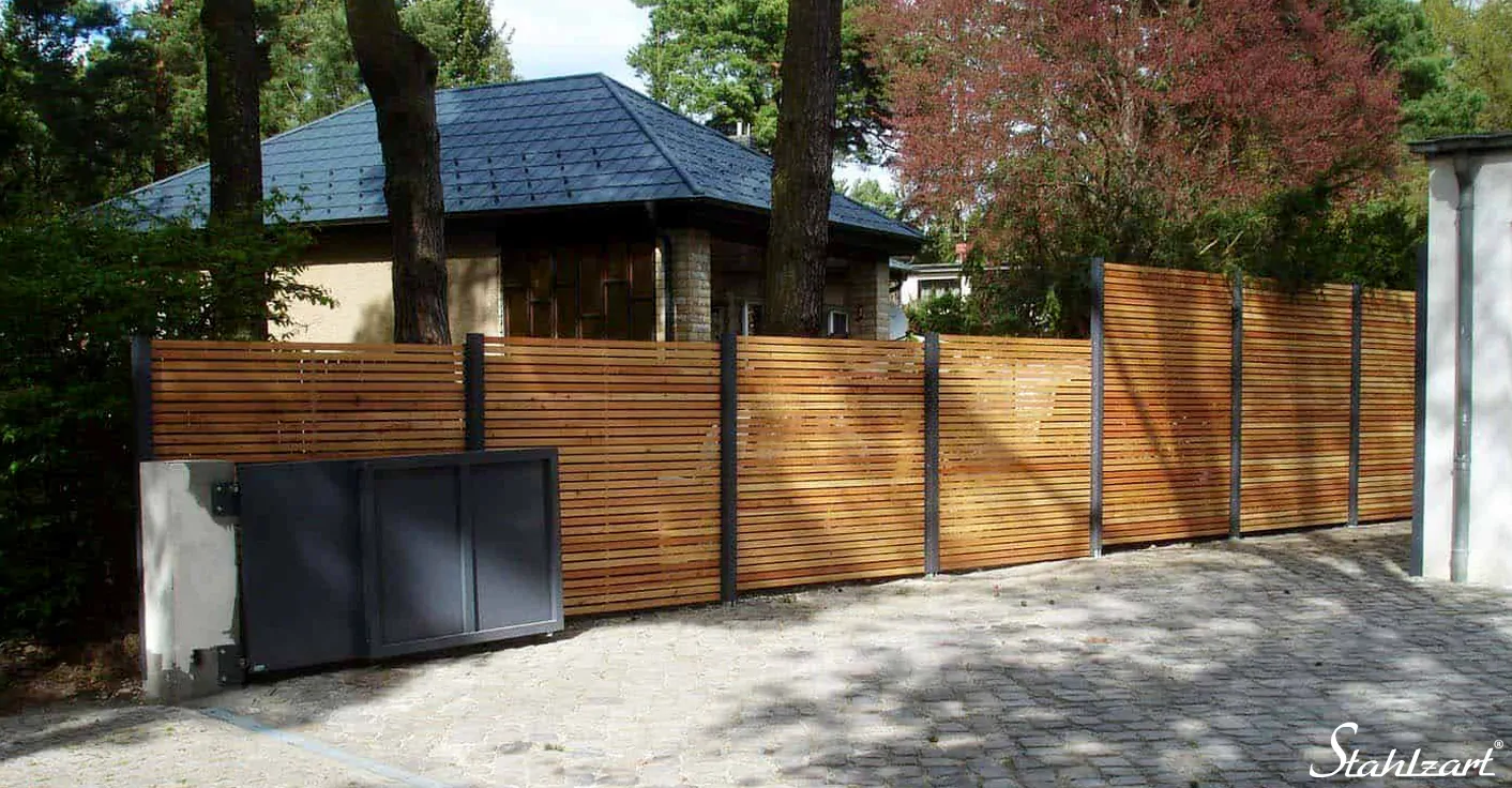 Sichtschutzzaun Holz Larche Metall Anthrazit Modern Stahlzart