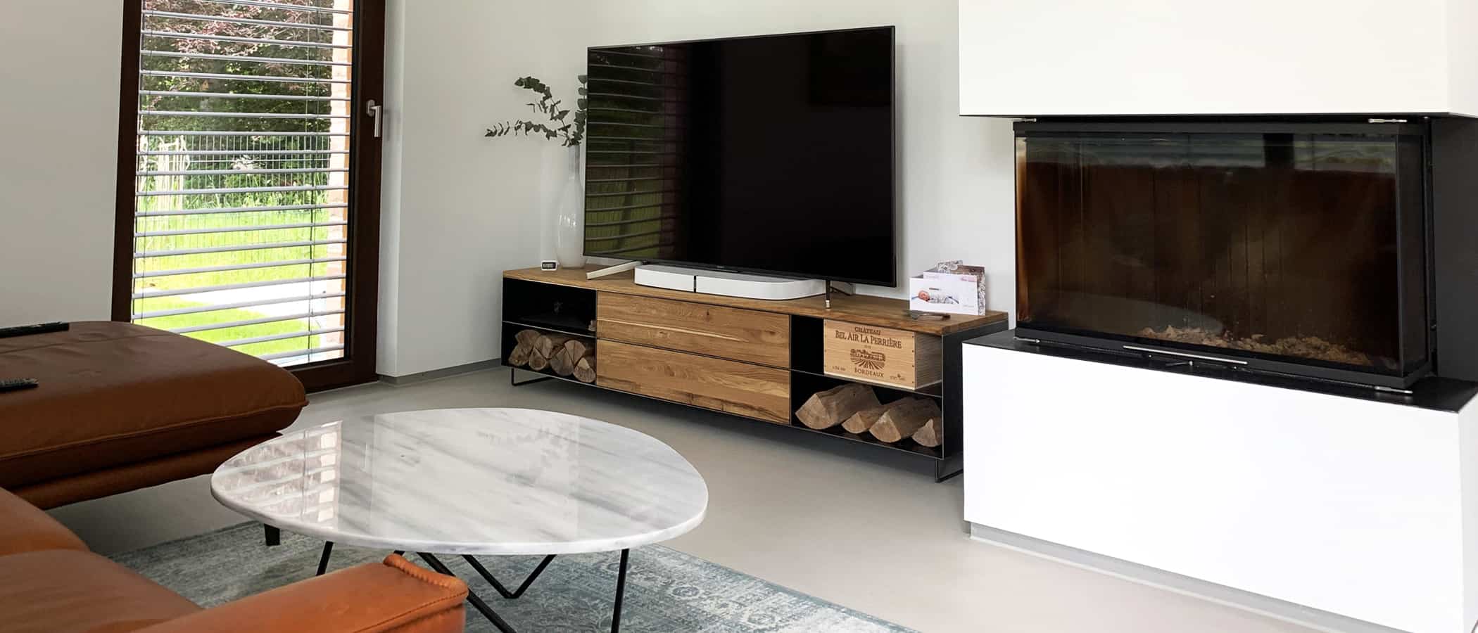 design-moebel-stahlzart-tv-lowboard-couchtisch-marmor-sofa-leder-holz-schwarz-eiche-massiv-modern-metall-massivholz-grau-industrial-breit-wohnzimmer-wildeiche-kamin-hifi-ideen