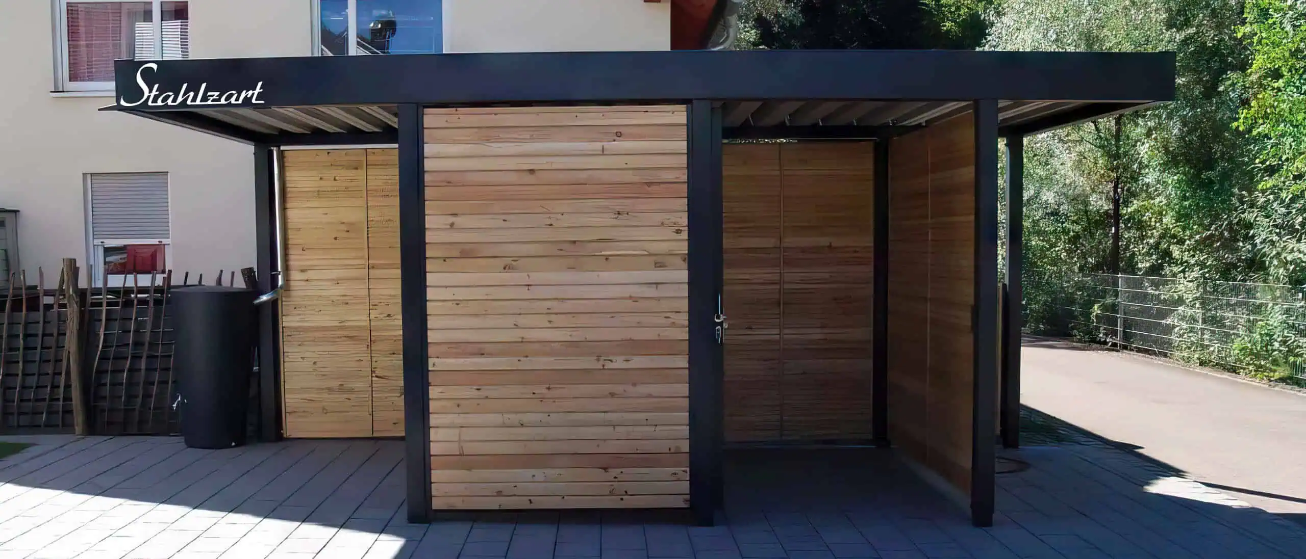 geraetehaus-gartenhaus-geraeteschuppen-holz-laerche-blickdicht-metall-stahl-kaufen-bauen-modern-klein-gross-anthrazit-flachdach-design-offene-schiebetuer-massanfertigung-stahlzart geraetehaus-gartenhaus-geraeteschuppen-holz-laerche-blickdicht-metall-stahl-kaufen-bauen-modern-klein-gross-anthrazit-flachdach-design-offene-schiebetuer-massanfertigung-stahlzart