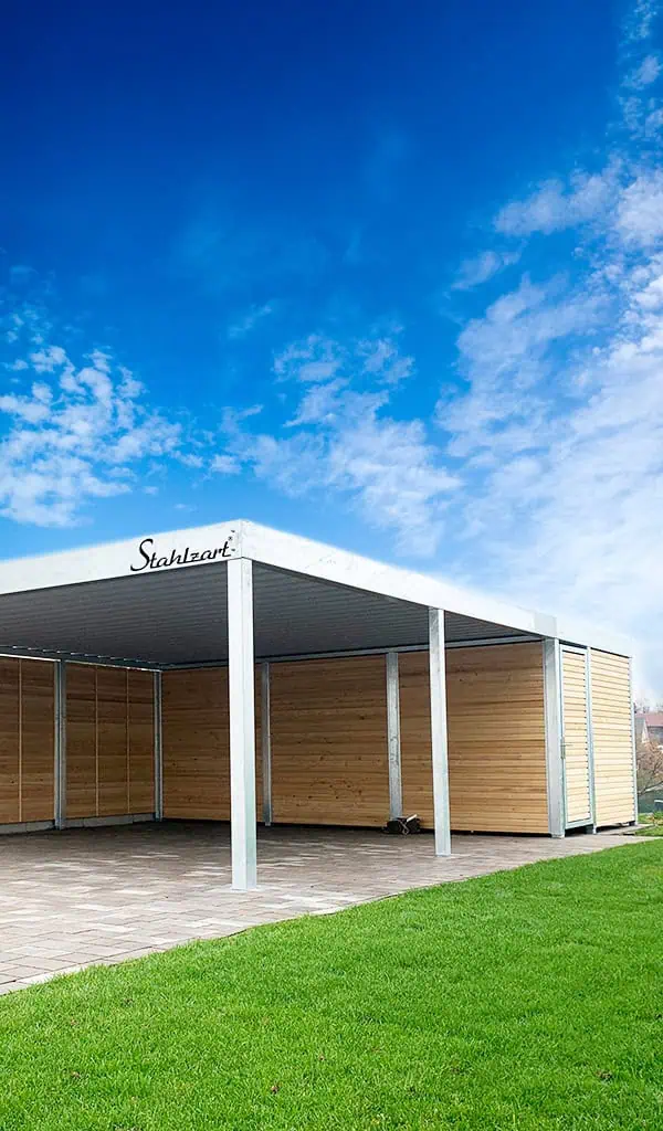 Doppelcarport aus Stahl und Lärche in Torgau mit Flachdach